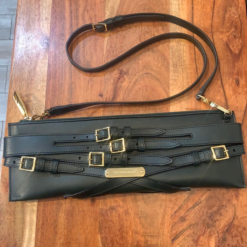 Like new Burberry crossbody belted purse
